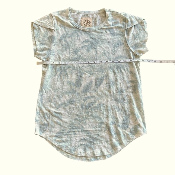 NEW CHASER Green Palm Print Short Sleeve Tee Shirt with Round Hem Size Small - Picture 4 of 6